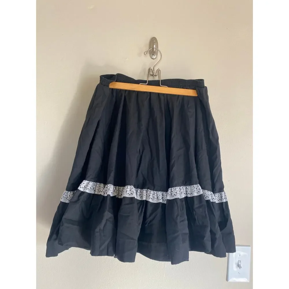 Rockmount Ranch Wear Western Square Dancing Circle Skirt Black / White Lace Trim